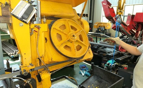 如何解决凯里卧式金属带锯床切削时出现的断带现象？